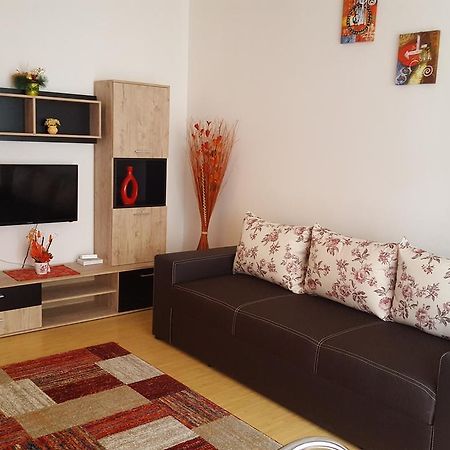 Apartament Maria Floreşti Екстериор снимка